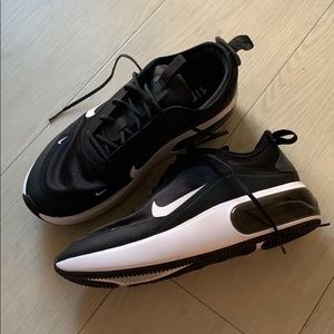 Nike Air Max Dia 8.5
